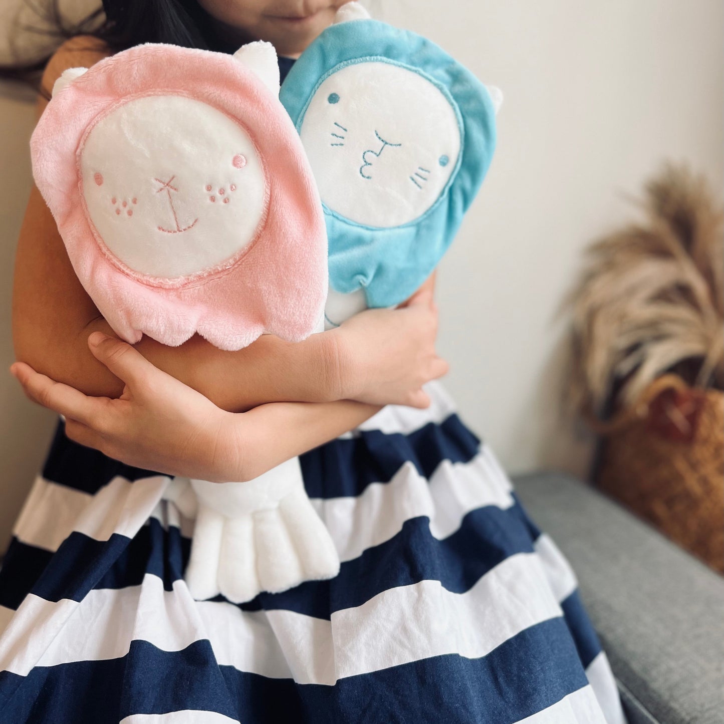 Merlion Chou Chou Plush (Pink/Blue)